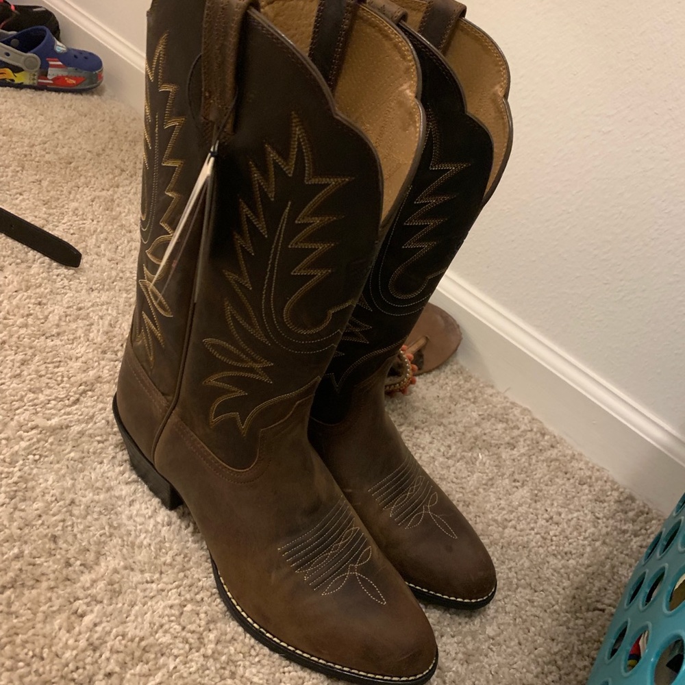 Brand New Ariat BOOTS